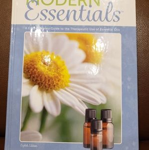Modern Essential Oils, 8th Edition